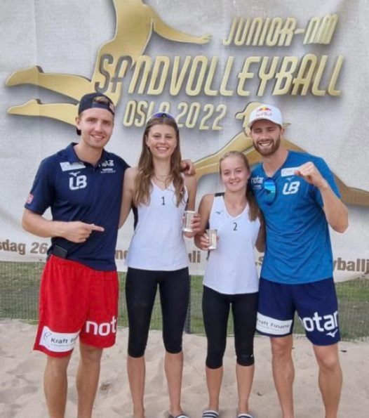 Sandvolleyballsesongen nærmer seg slutten :)